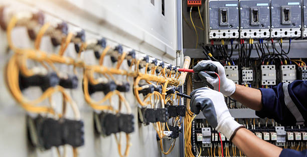 Professional Electrician technician working in Laguna Heights, TX
